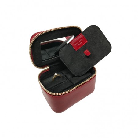 Étui bijoux cuir rouge détail planche et coussins Étui bijoux cuir rouge détail planche et coussins