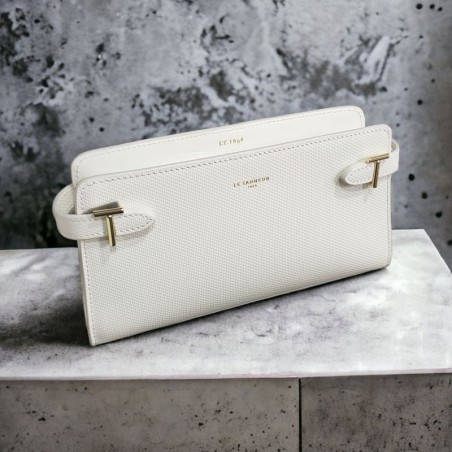 Pochette blanche vue de face