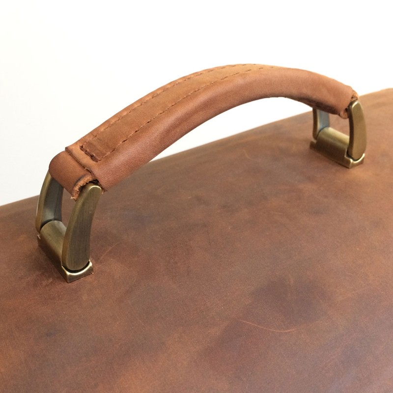 Serviette en cuir large pour médecin poignee