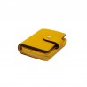 Mini portefeuille jaune vue allongé Mini portefeuille jaune vue allongé