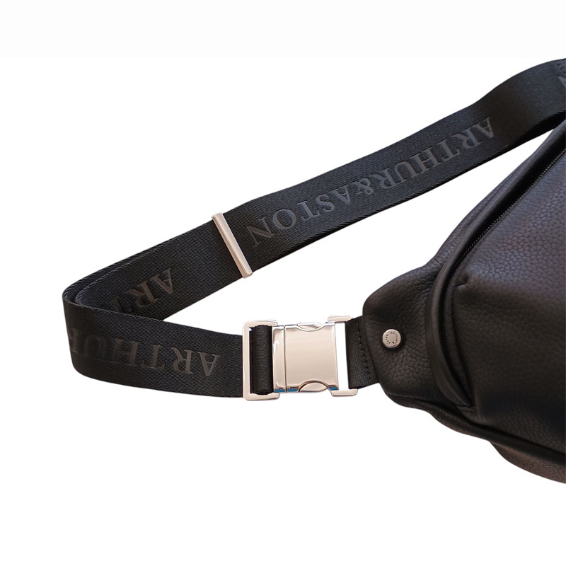 Sac banane Thomas noir  detail fermoir