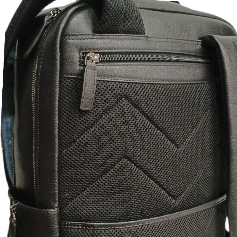 Sac à dos PICARD 1233 en cuir noir photo poche au dos