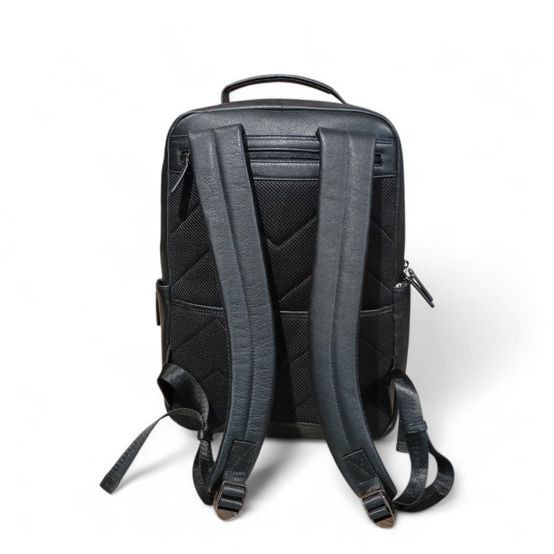 Sac à dos PICARD 1233 en cuir noir photo de dos